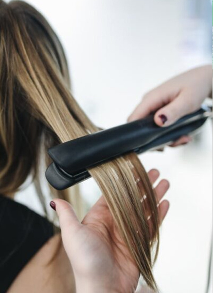 Planchando el pelo